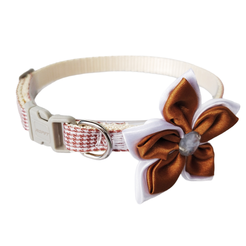 Zgarda ajustabila cu floare/fundita pentru caini si pisici, 22-33cm/10mm, Maro/Crem, Ropet - imagine 2
